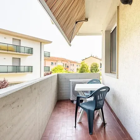 Spazioso A 5 Minuti A Piedi Dal Mare Apartment